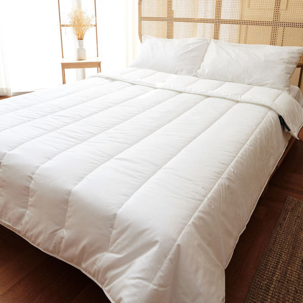 Centa-Star Elegance Premium All-Season Comforter (Queen)